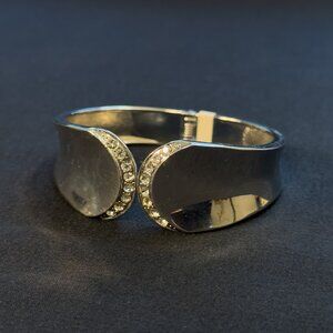 Tapered Hinge Bracelet Rhinestone Edge Detail Women’s Fashion Jewelry